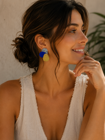 Vuelo stud earrings gold, blue and silver