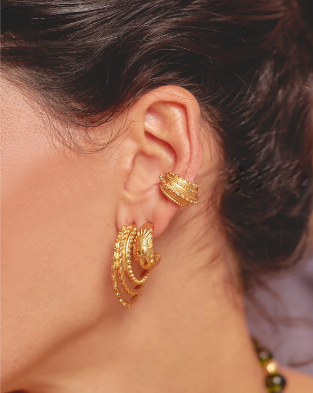 Close up Earparty Baobab Golden Earrings
