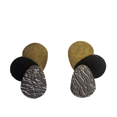 Vuelo stud earrings gold, black and silver