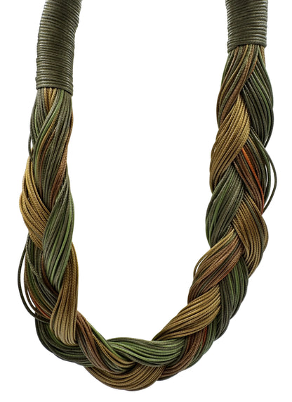 Braided necklace green and gold
